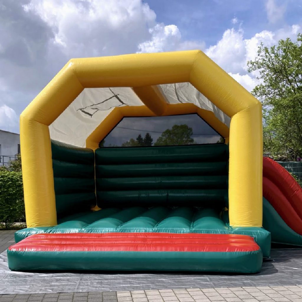 Hüpfburg zum Leihen in Nürnberg - Schake Event&Garten