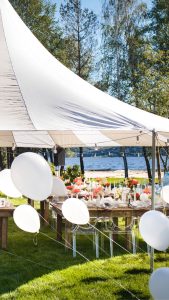 Unverzichtbare Elemente für ein gelungenes Event mit Hüpfburg, Popcornmaschine und Zuckerwattemaschine